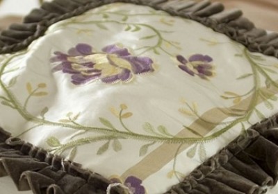 Декоративные подушки с вышивкой из ткани Erre Erre (128)