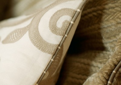 Декоративные подушки с вышивкой из ткани Soleil Bleu (154)